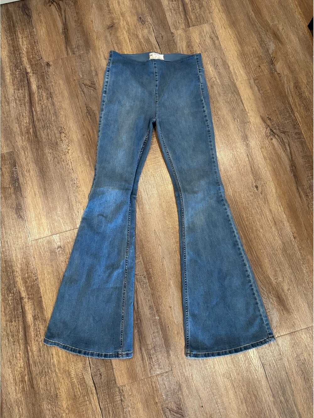 Free People Women's Size 29 Pull On Blue Flared Jeans Bell Bottom Stretch Denim